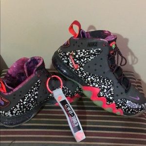 Nike Barkley posites size 10 Alien